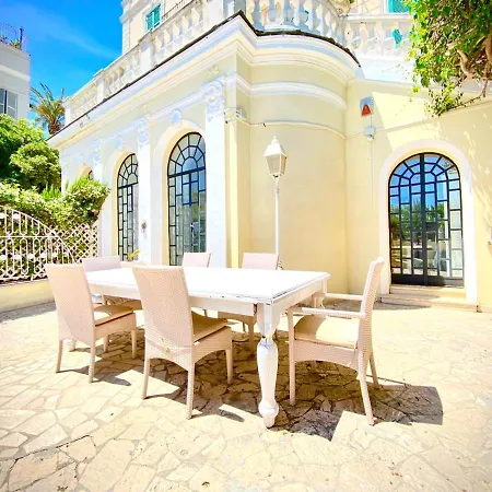 Luxury Fronte Mare Apartment